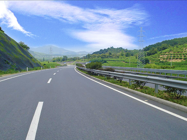 國道317線俄爾雅塘至崗拖段公路改擴建工程